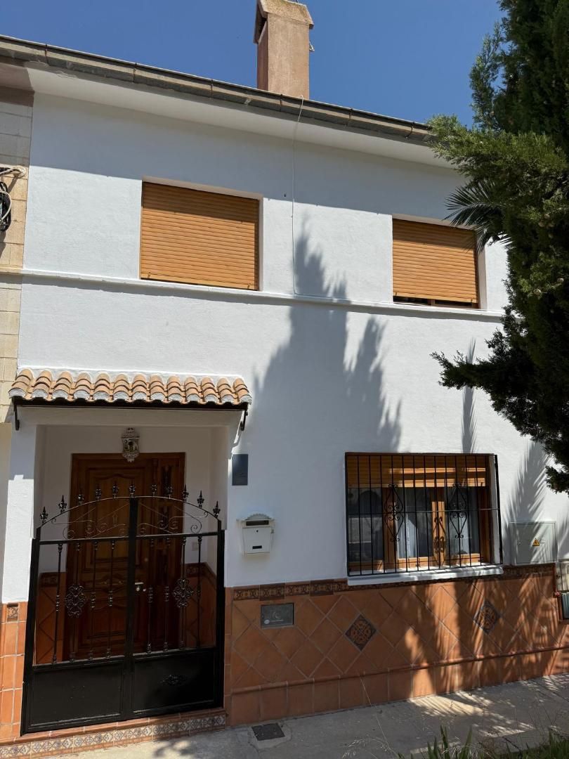 Single-family semi-detached to rent in Calle Juan Ramón Jiménez, 3, El Pinar Exterior view of Single-family semi-detached to rent in El Pinar