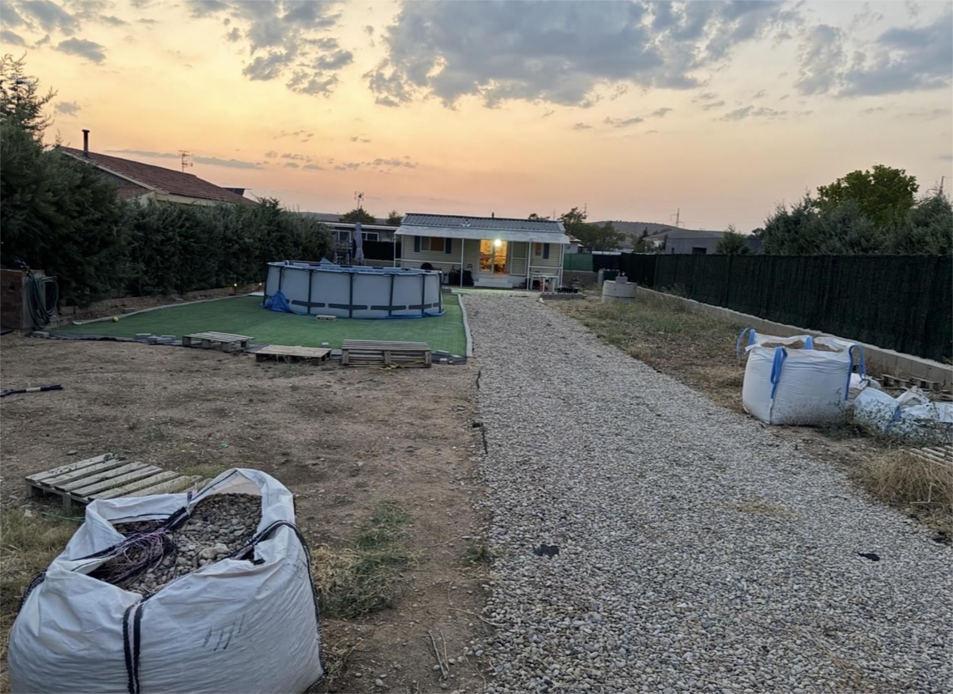 Country house zum verkauf in Estremera mit Klimaanlage und Privatgarten