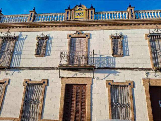 Casa-chalet en Venta en Carrión de los Céspedes