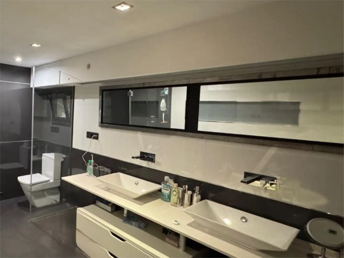 Flat for sale in Calle Duque de Medinaceli, 20, Centro - Casco Histórico Bathroom of Flat for sale in San Lorenzo de El Escorial with Air Conditioner