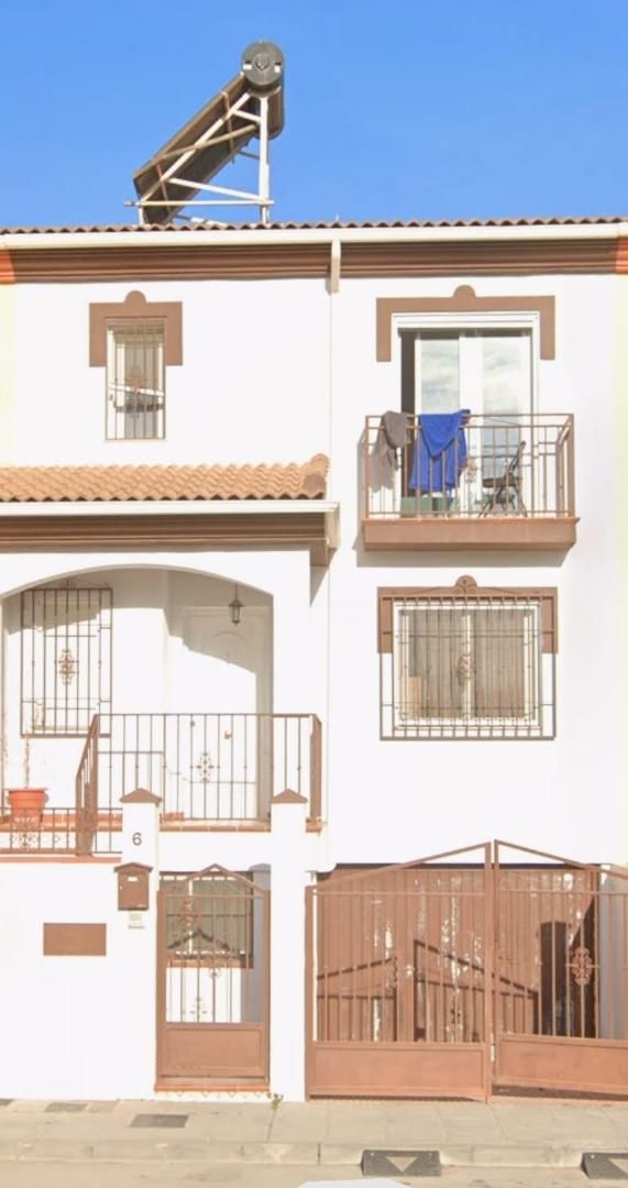 Single-family semi-detached for sale in Calle Igualdad, 17, Belicena Balcony of Single-family semi-detached for sale in Vegas del Genil  with Terrace, Swimming Pool and Balcony