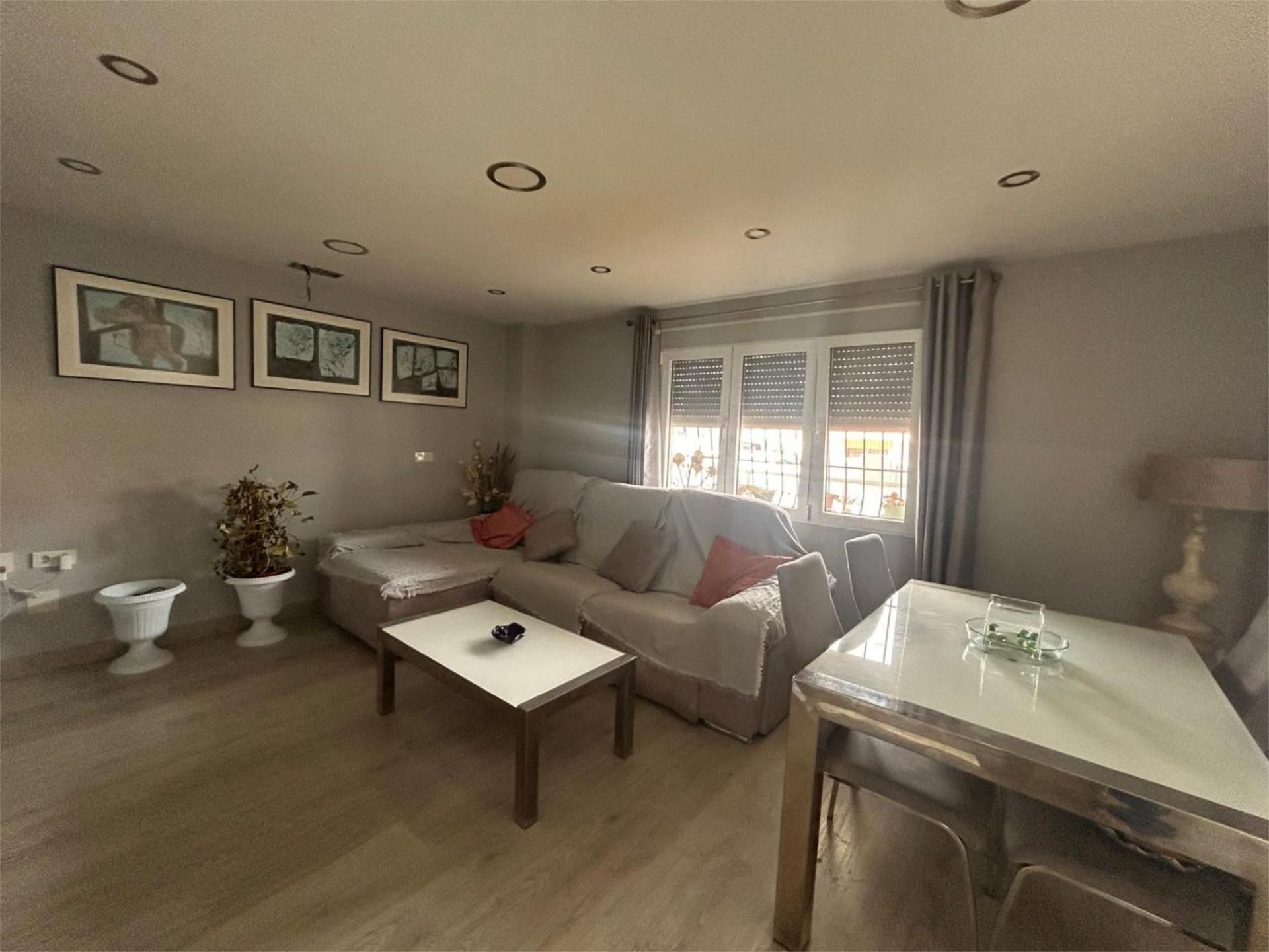 Casa adosada en venta en Calle Vencejo, 7, Pozo Estrecho Habitación de Casa adosada en venta en Cartagena con Aire acondicionado, Terraza y Amueblado