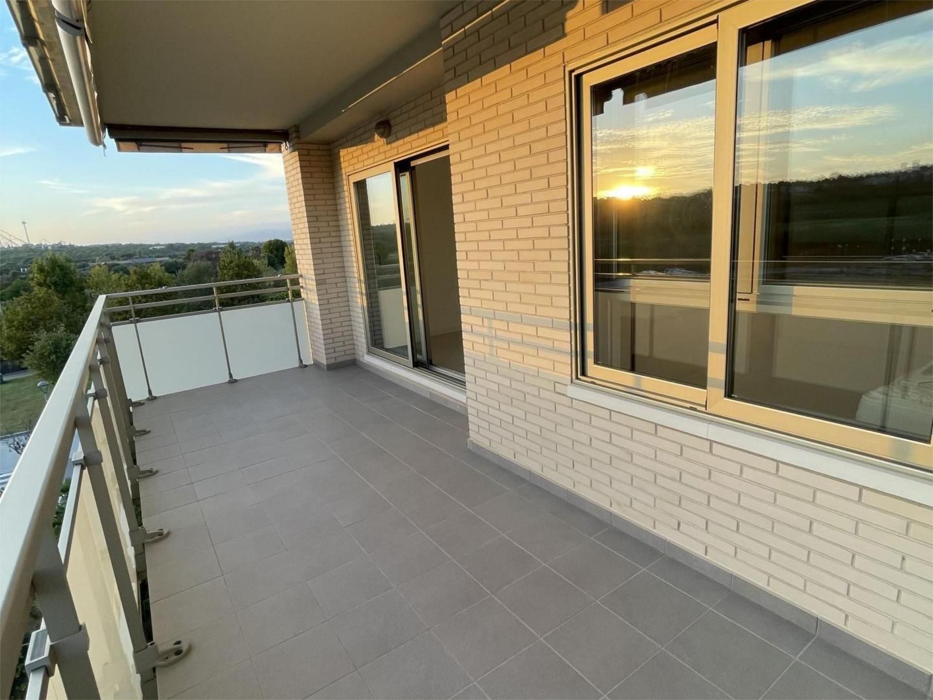 Piso de alquiler en Carrer d'Amadeu Vives, 22, La Pineda Terraza de Piso de alquiler en Vila-seca con Aire acondicionado, Calefacción y Jardín privado
