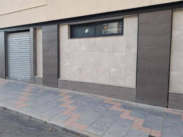 Local comercial en Alquiler en Los Árboles