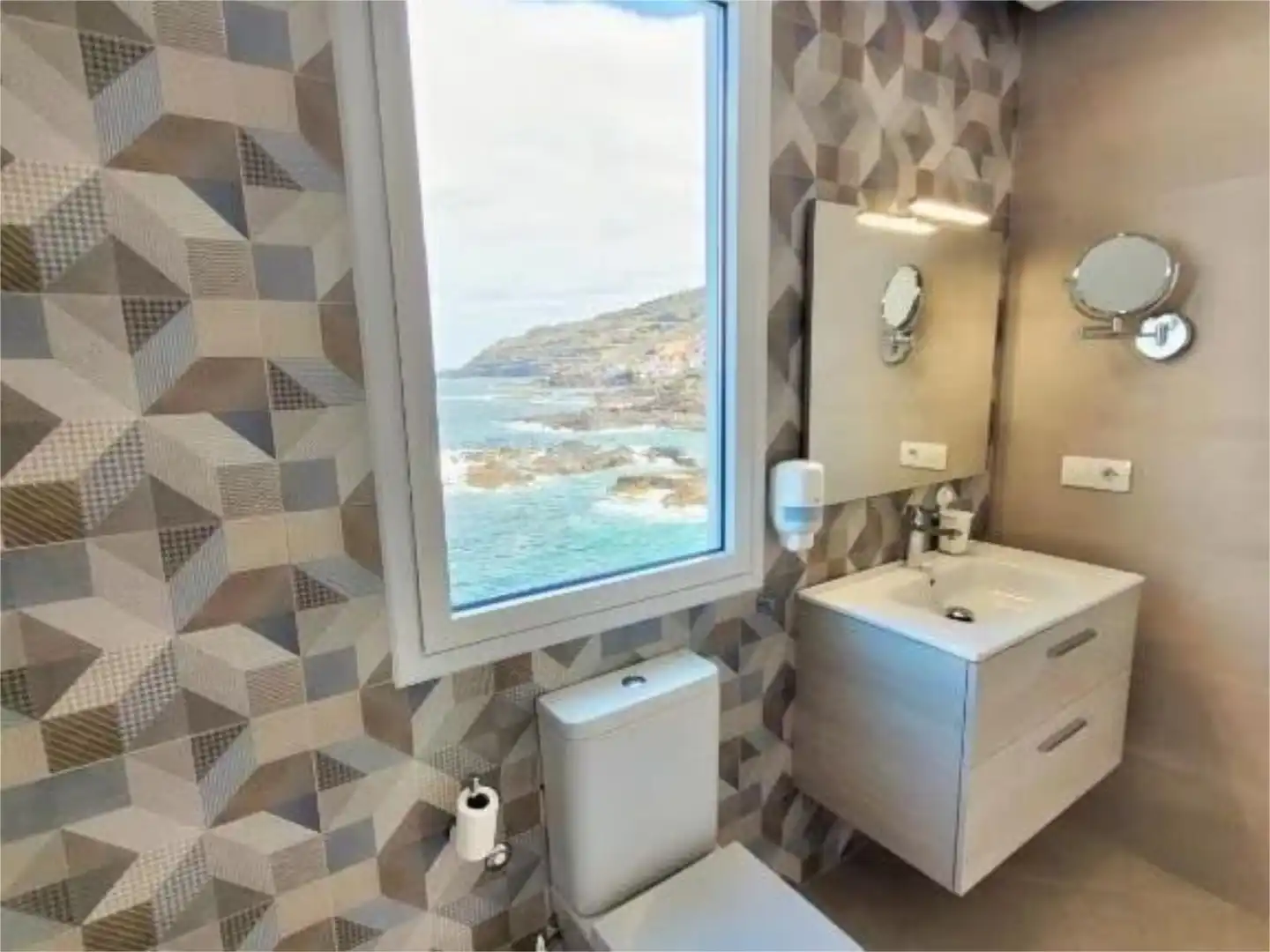 Flat for sale in Calle Mesa del Mar, 123, Guayonje - Mesa del Mar Bathroom of Flat for sale in Tacoronte with Private garden, Parquet flooring and Terrace