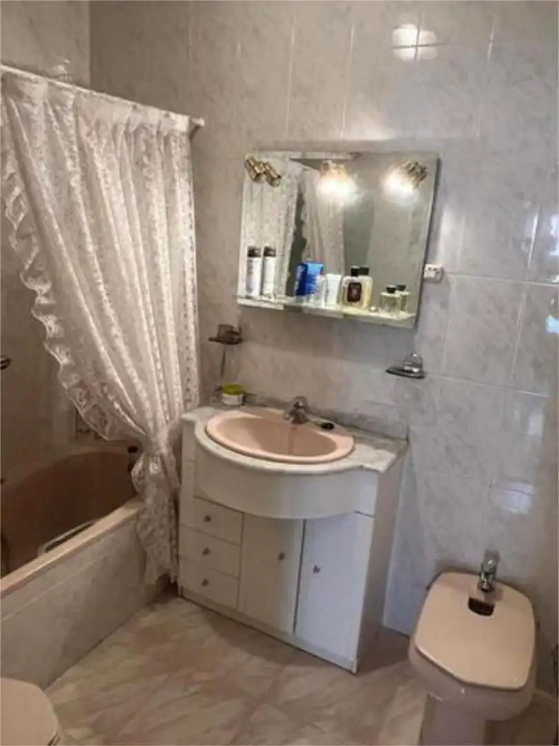 Casa o chalet en venta en Tardáguila Baño de Casa o chalet en venta en Tardáguila con Trastero y Amueblado