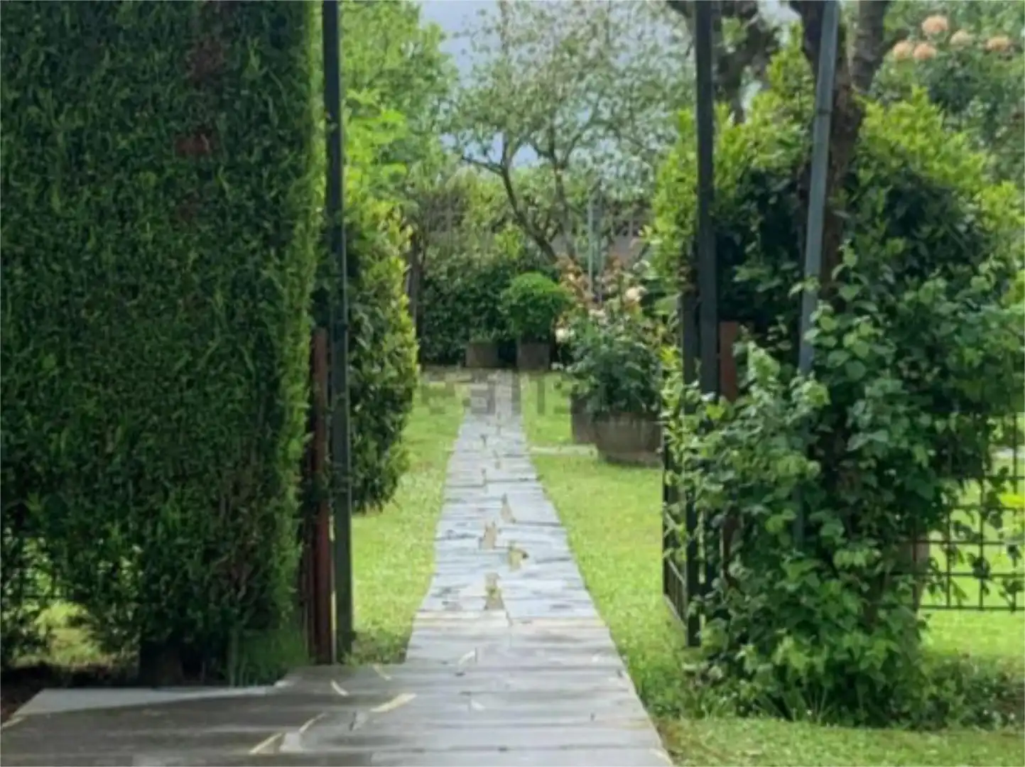 Jardín de Piso en venta en Siero con Terraza y Balcón