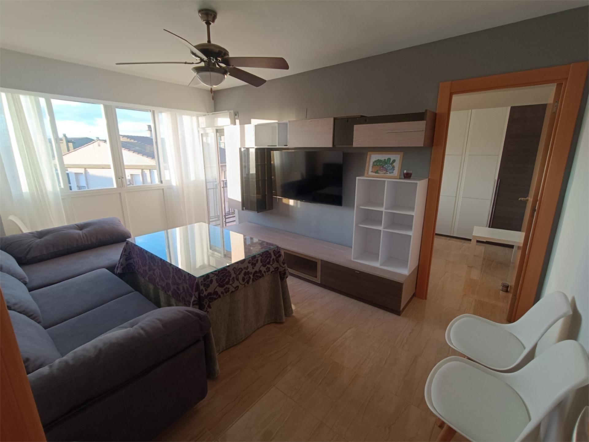 Pis de lloguer a Calle Poeta Vicente Aleixandre, 4, Angustias - Chana - Encina Sala d'estar de Pis de lloguer en  Granada Capital amb Terrassa, Moblat i Rentadora