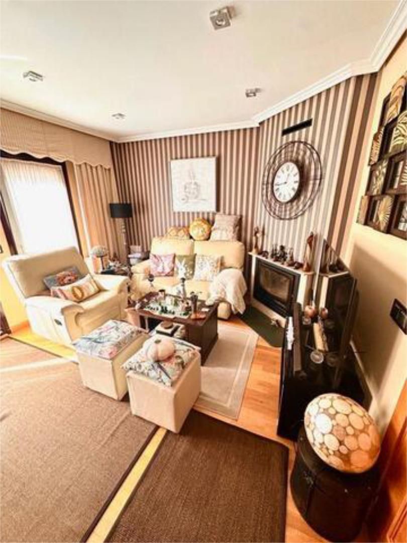 Living room of Single-family semi-detached for sale in Corvera de Asturias  with Private garden, Terrace and Storage room