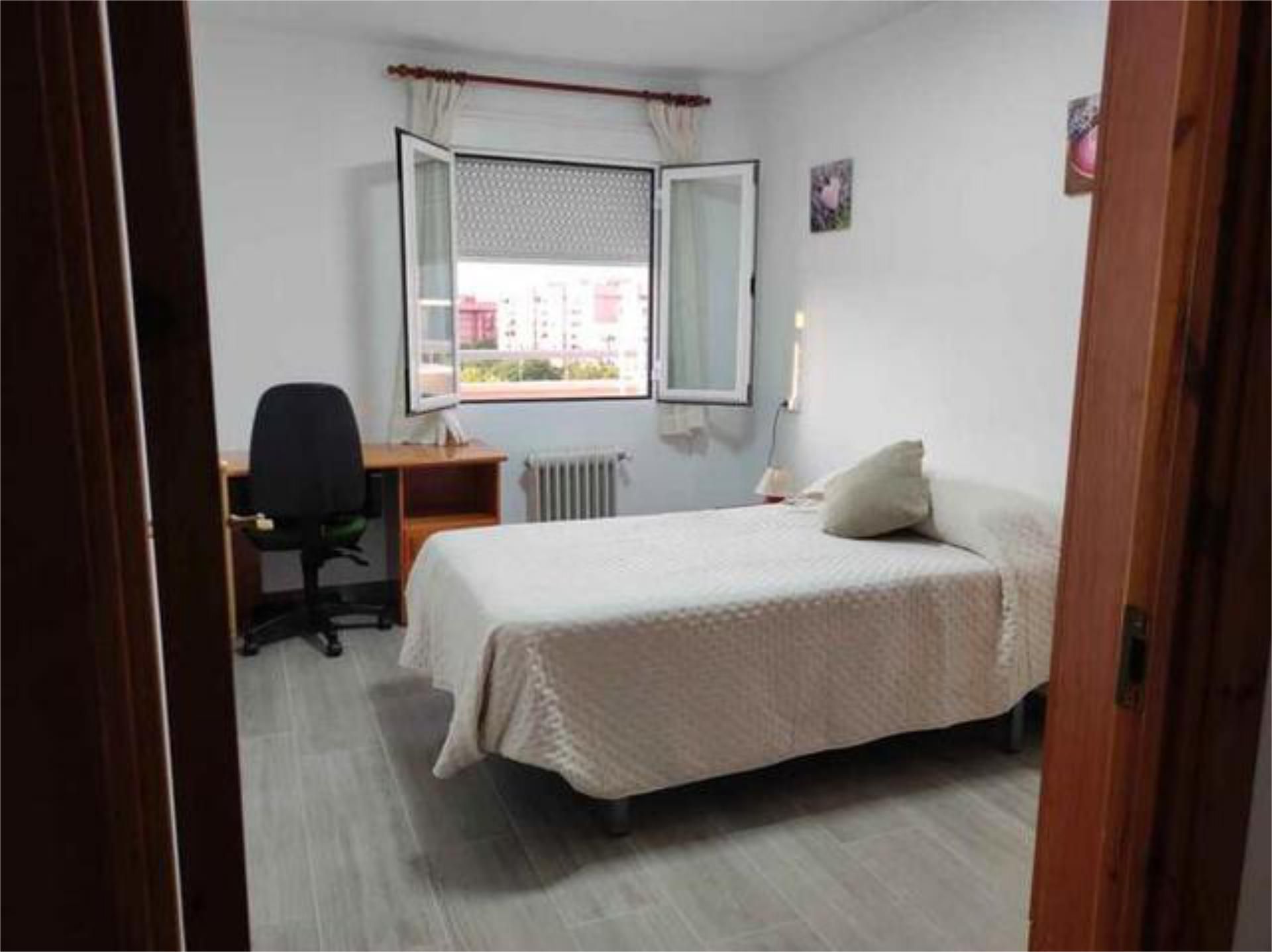 Bedroom of Flat for sale in  Granada Capital  with Terrace