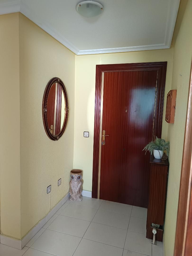 Flat to rent in Calle de Jesús Arambarri, 8, Rollo - Puente Ladrillo Flat to rent in Calle de Jesús Arambarri, 8, Rollo - Puente Ladrillo