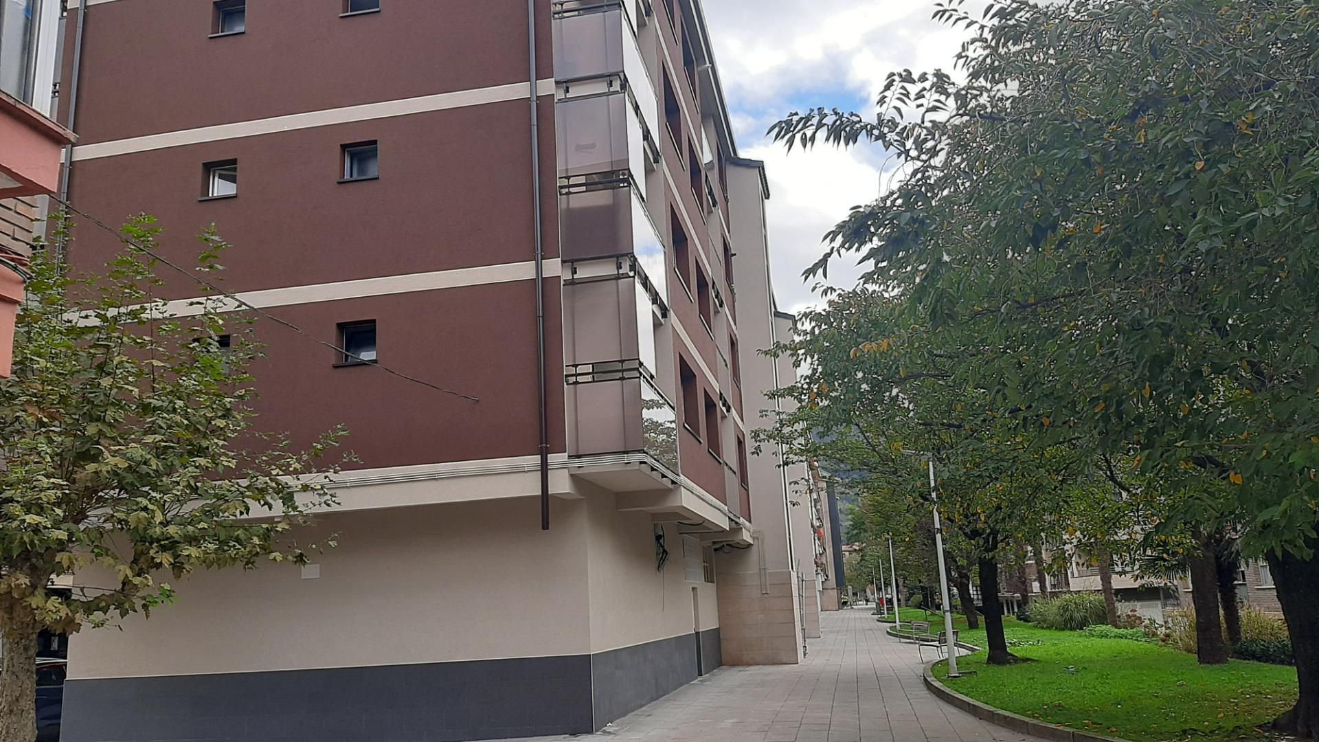 Piso en venta en Txermin Kalea, 6, Villabona Vista exterior de Piso en venta en Villabona con Balcón