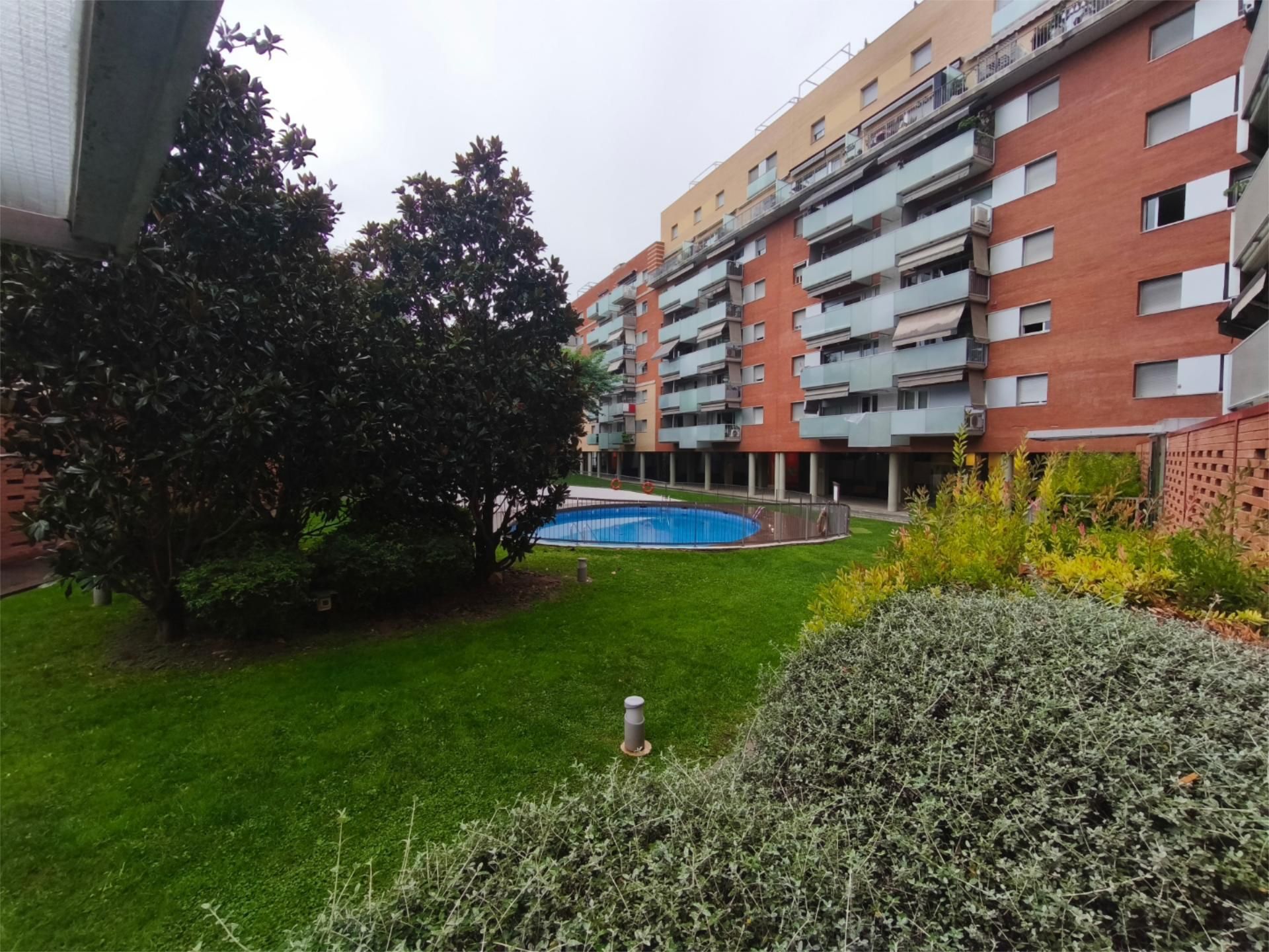 Flat for sale in Carrer de Ferran Junoy, 6, El Bon Pastor Swimming pool of Flat for sale in  Barcelona Capital  with Air Conditioner, Heating and Private garden