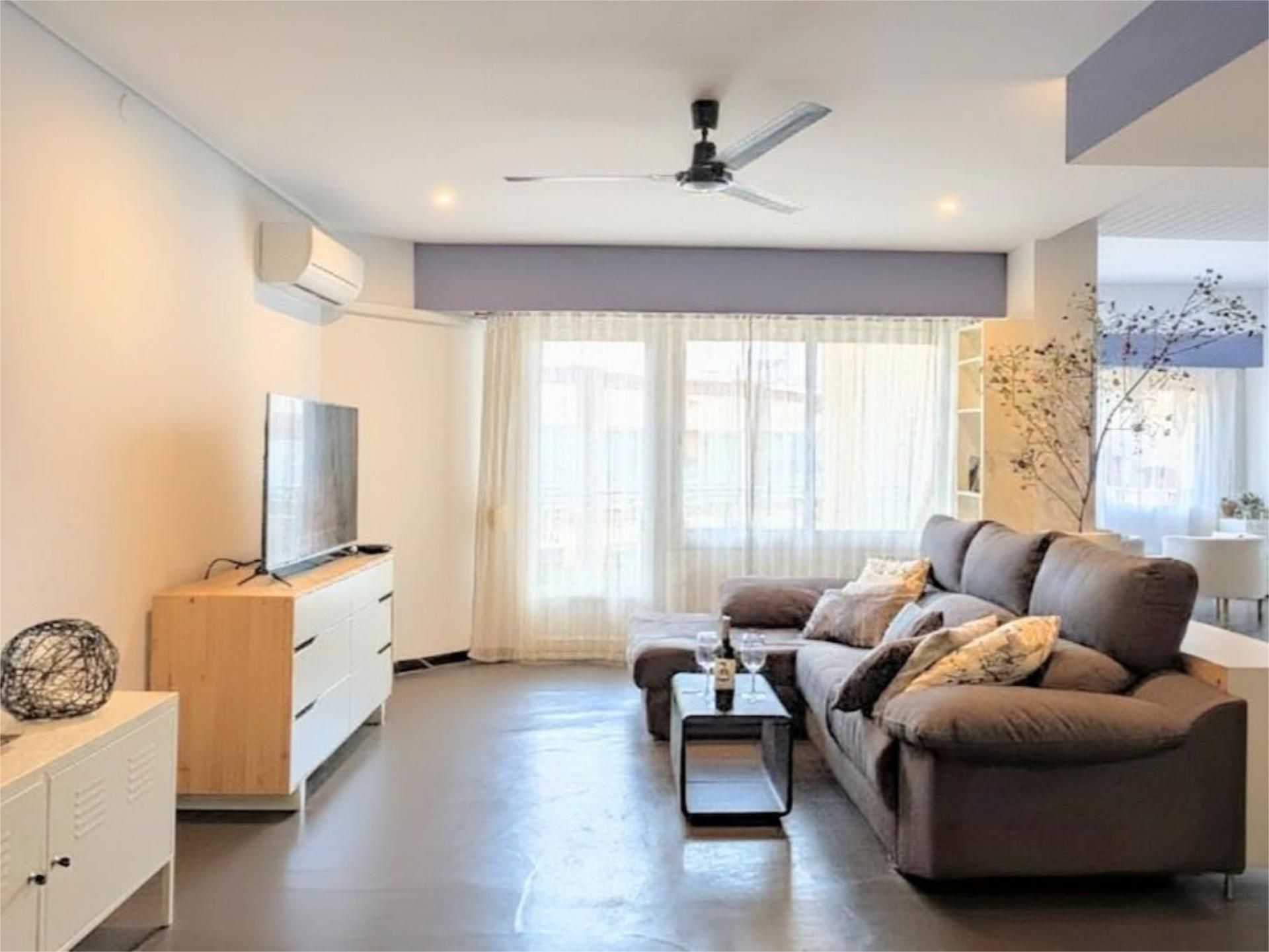 Flat for sale in Carrer Doctor Sapena, 15, Carolinas Bajas Living room of Flat for sale in Alicante / Alacant with Air Conditioner and Terrace