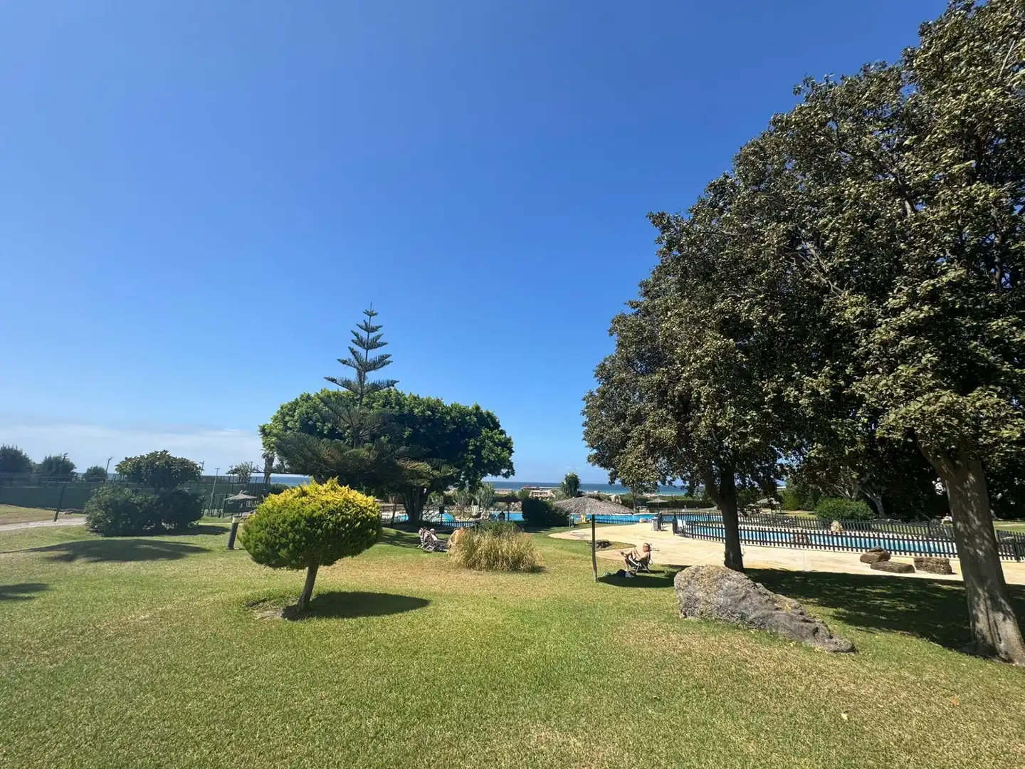 Ático en venta en Urbanizacion Atlanterra F34, 11, Atlanterra Jardín de Ático en venta en Zahara de los Atunes con Aire acondicionado, Terraza y Piscina