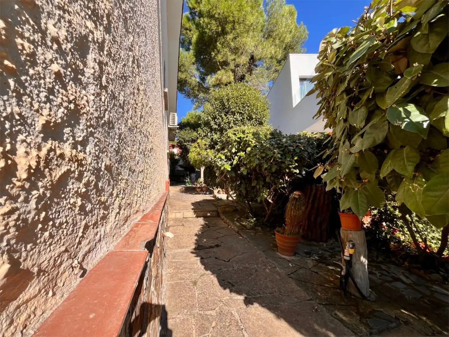 Vista exterior de Casa o chalet en venta en Begues con Aire acondicionado, Terraza y Piscina
