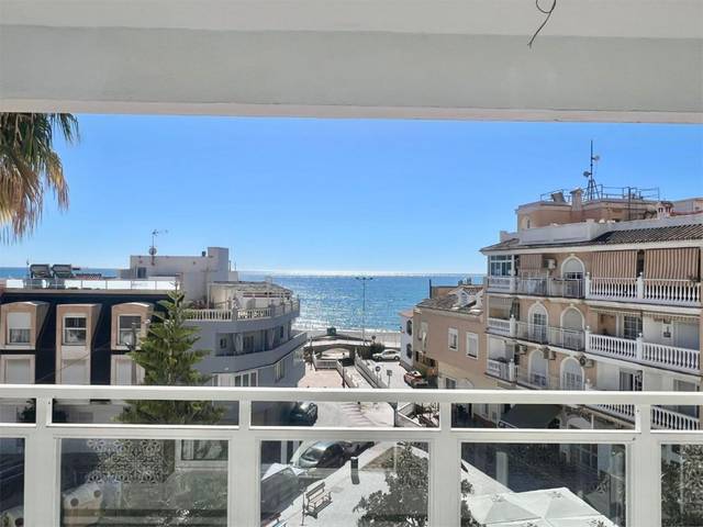 Piso en Alquiler en Plaza Gloria Fuertes, 11 en La Cala del Moral