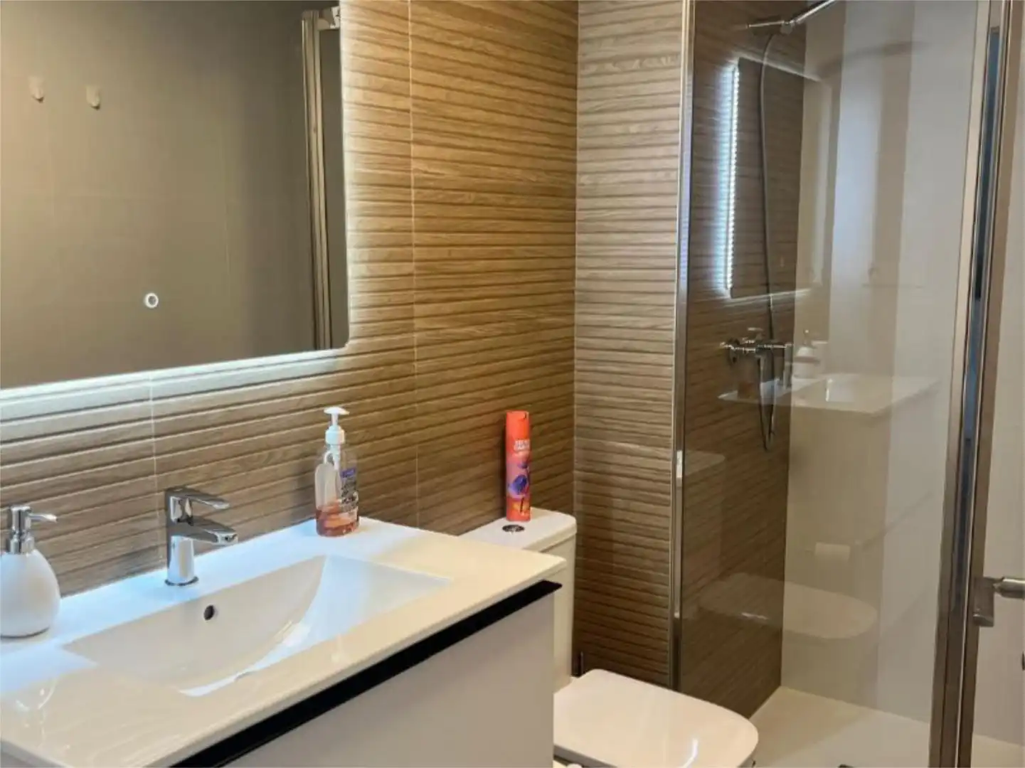 Apartamento en venta en Avinguda D'escandinàvia, 96, Panorama - Sierramar Baño de Apartamento en venta en Santa Pola con Aire acondicionado, Terraza y Piscina