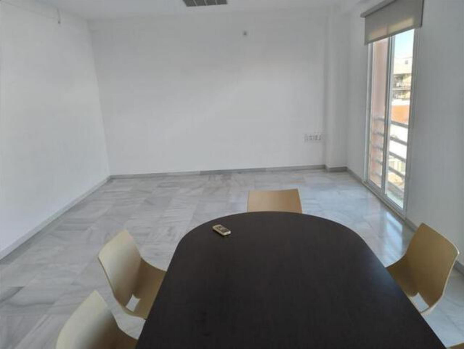 Menjador de Oficina de lloguer en Alcalá de Guadaira amb Aire condicionat