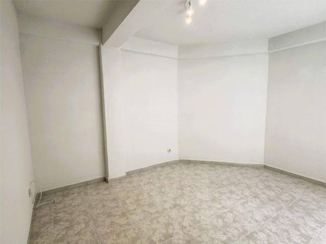 Piso en Alquiler en Calle de Pedrera Baja, 56 en Plaza de Toros