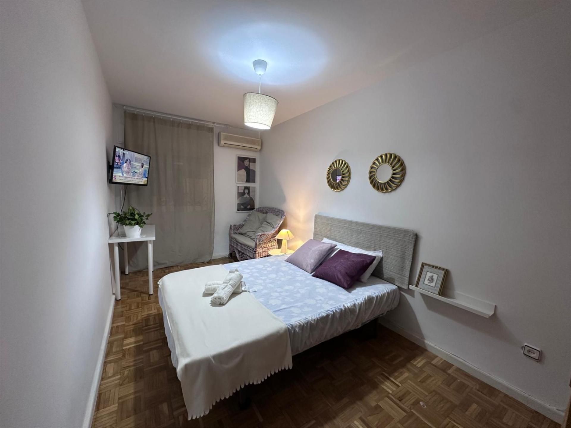 Pis per a compartir a Calle de Gregorio Navas, 8, San Diego Dormitori de Pis per a compartir en  Madrid Capital amb Aire condicionat, Calefacció i Parquet