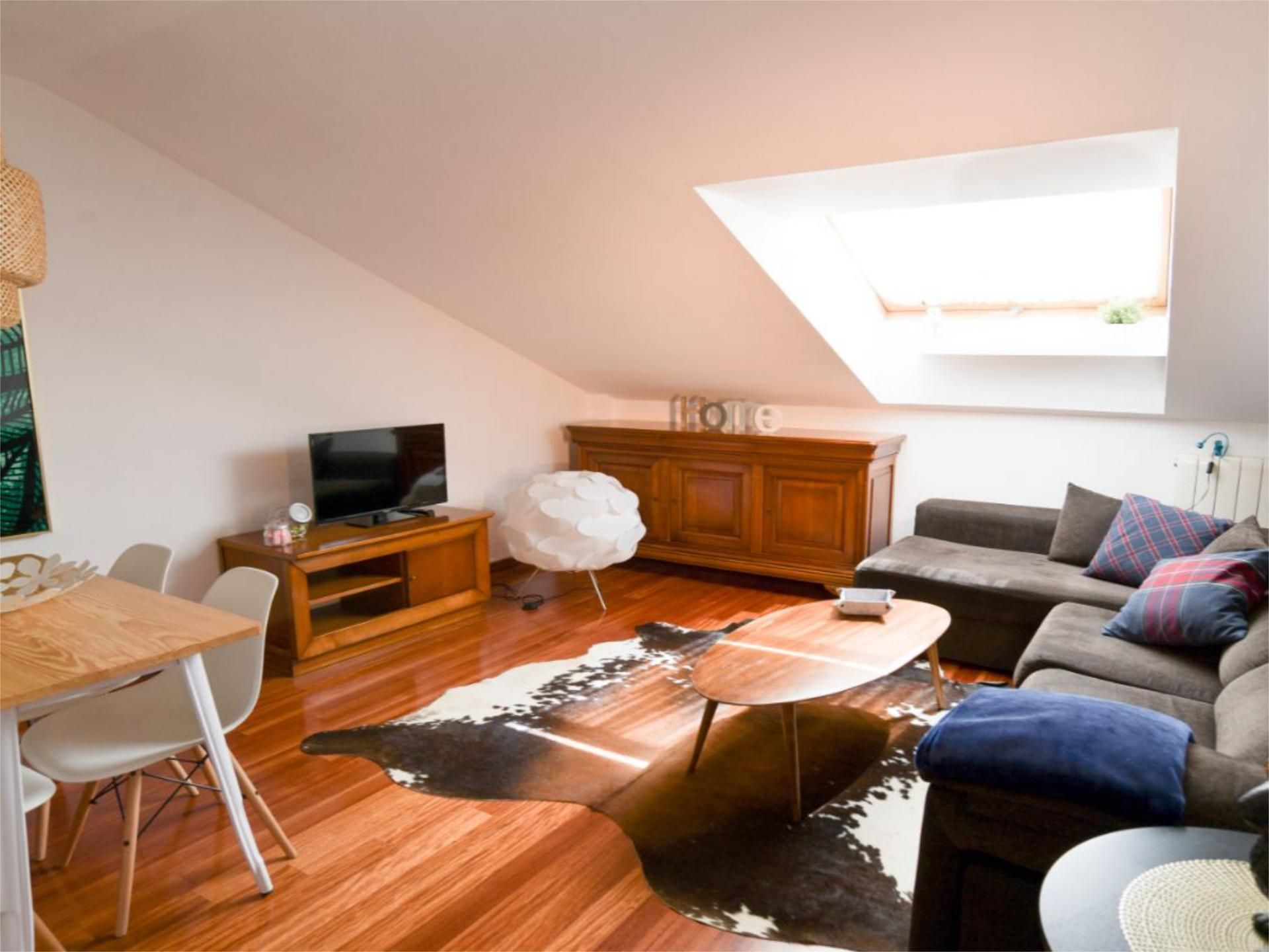 Pis de lloguer a Calle Val, 1, Centro Sala d'estar de Pis de lloguer en Valladolid Capital amb Aire condicionat