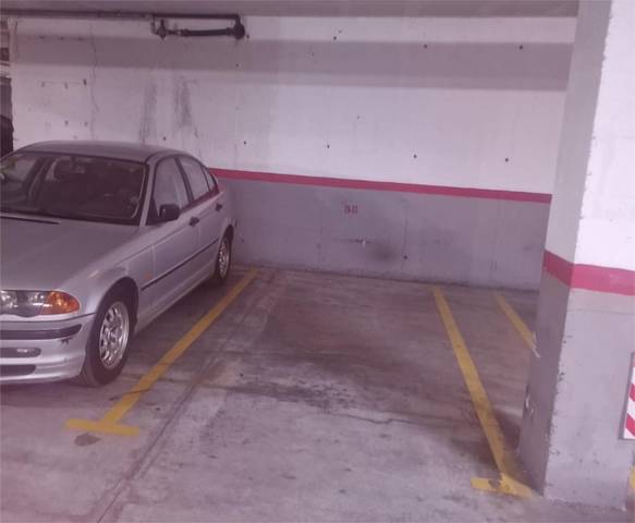 Garaje en Alquiler en Avenida las Palmeras, 150 en Parque de la Paloma