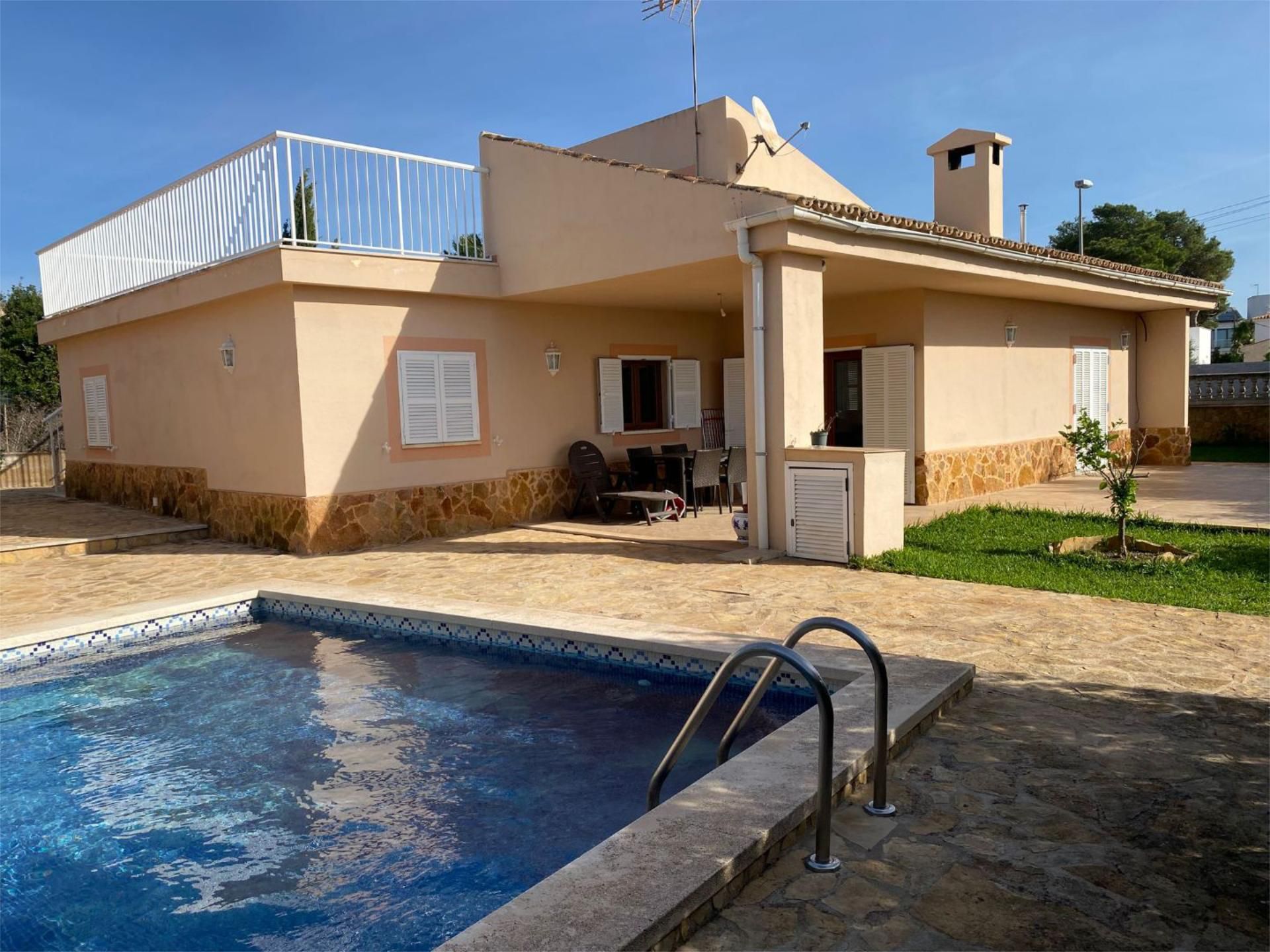 House or chalet for sale in Badia Blava - Badia Gran - Tolleric Swimming pool of House or chalet for sale in Llucmajor  with Air Conditioner, Heating and Private garden