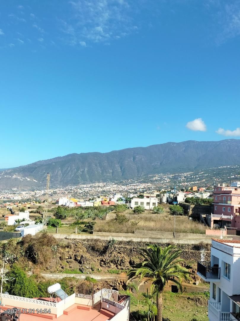 Vista exterior de Piso en venta en Los Realejos con Amueblado, Horno y Lavadora