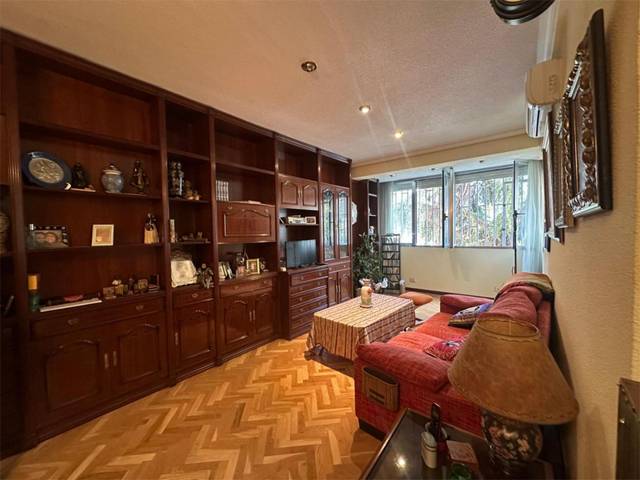 Piso en Venta en Calle de Puentelarra, 2A en Santa Eugenia