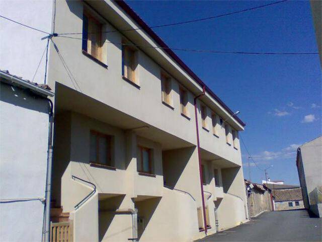 Casa adosada en Venta en Villacastín