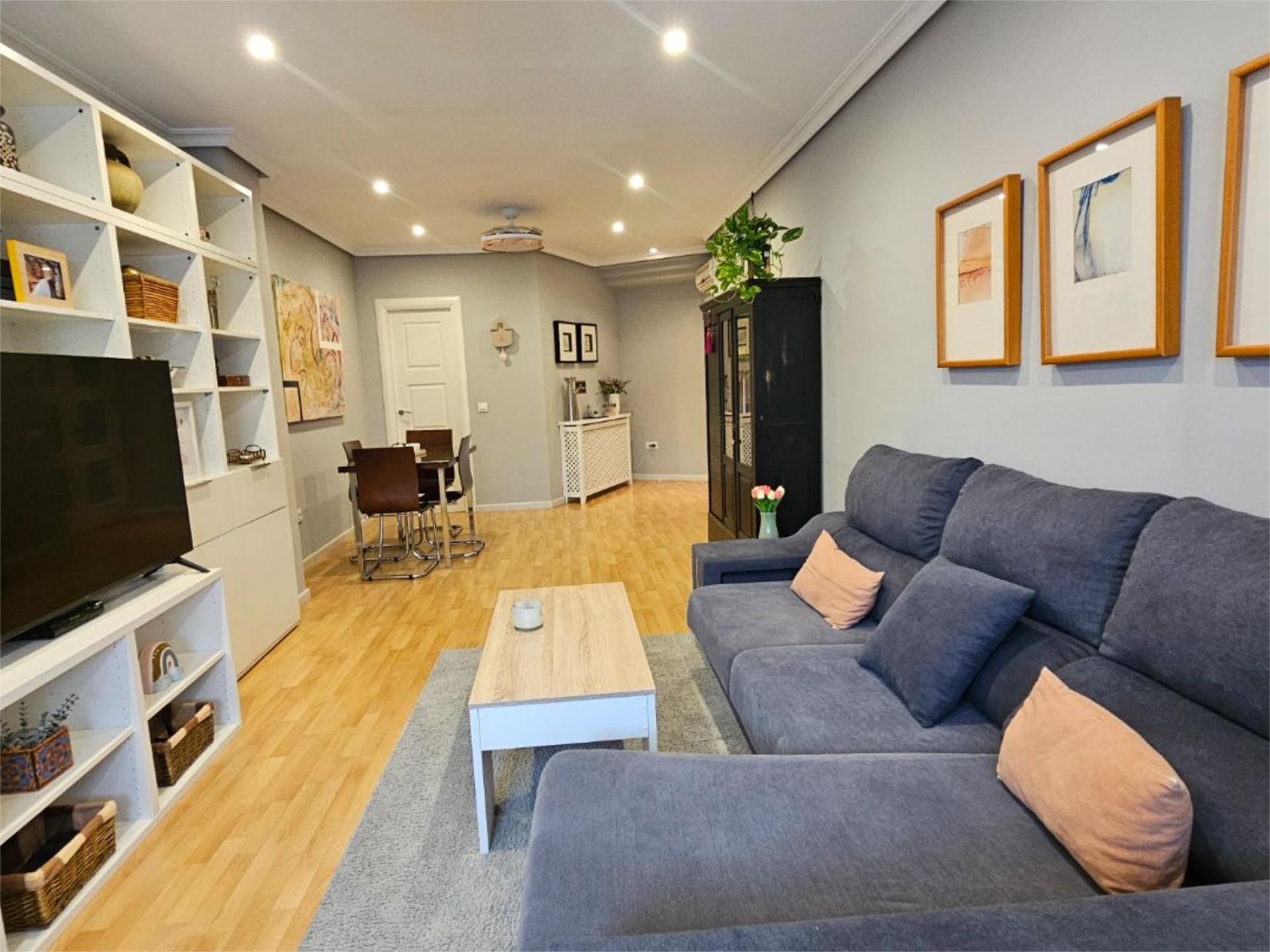 Piso en venta en Calle Magallanes, 4, Carrión de Calatrava Sala de estar de Piso en venta en Carrión de Calatrava con Aire acondicionado, Calefacción y Parquet