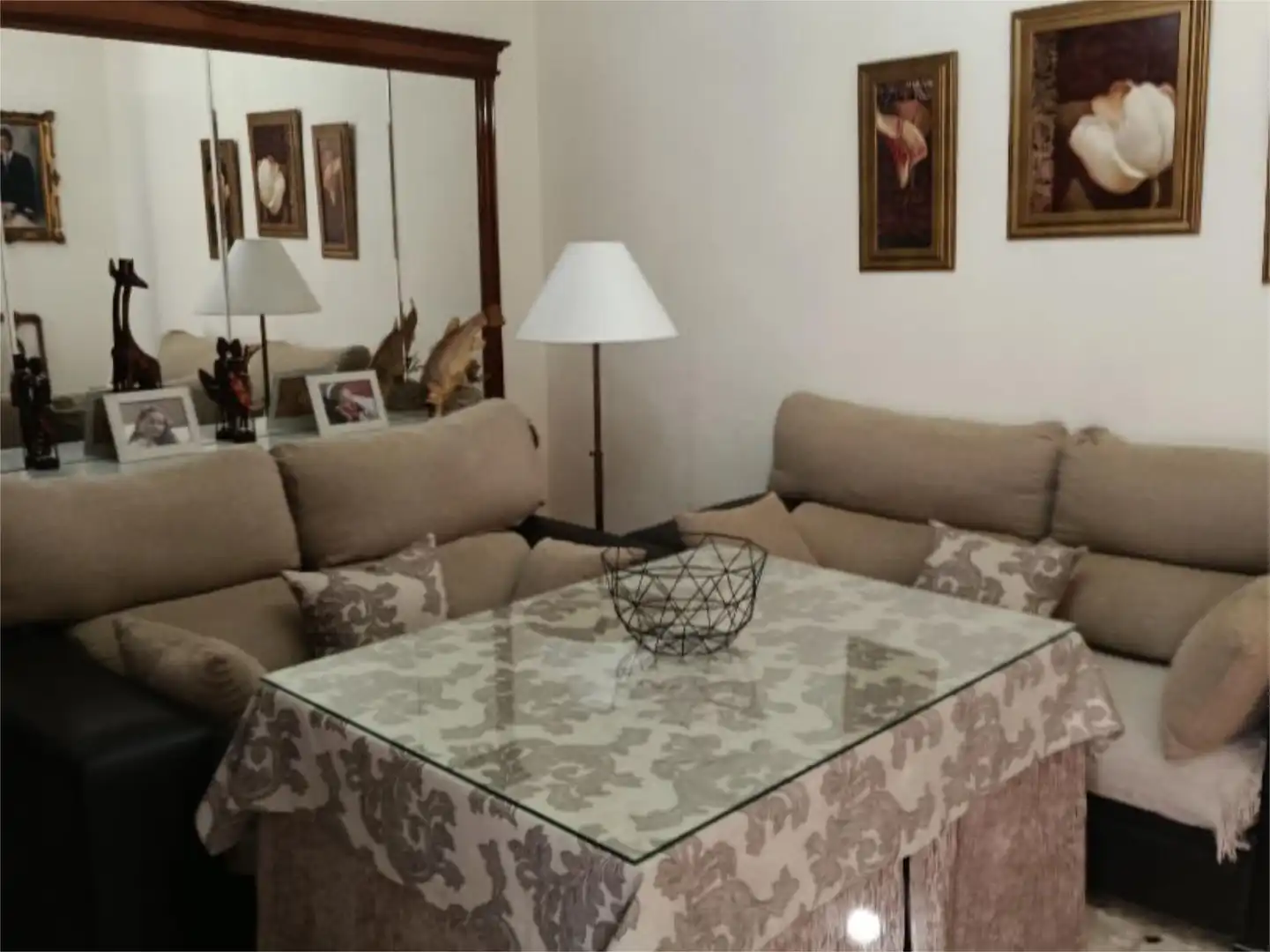 Casa adosada en venta en Calle Víctor Pradera, 18, Torreperogil Sala de estar de Casa adosada en venta en Torreperogil con Aire acondicionado, Calefacción y Terraza