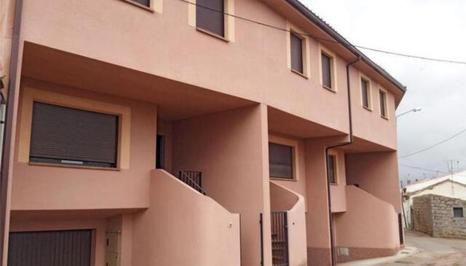 Casa adosada en venda a Villacastín, Segovia - imatge 1 Foto 1 de Casa adosada en venda a Villacastín, Segovia