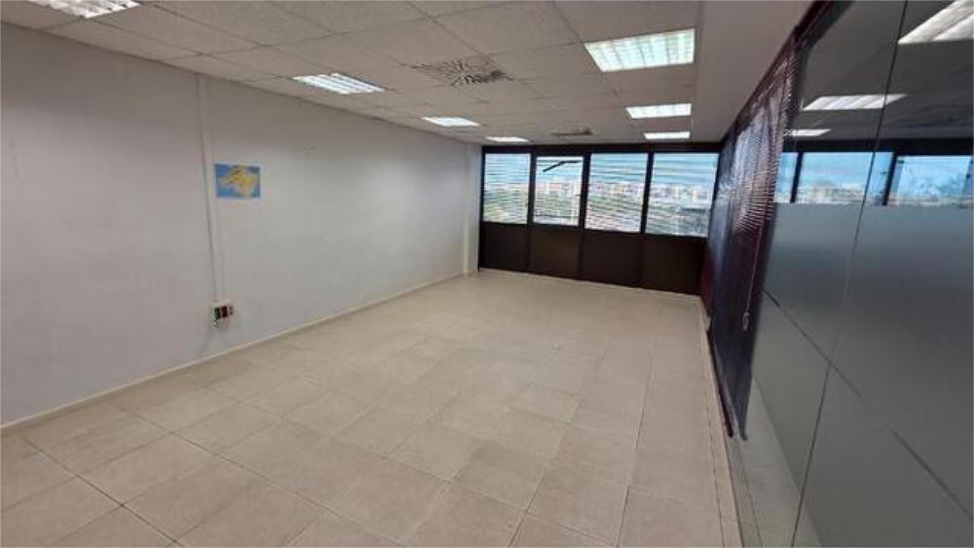 Office to rent in Sa Indioteria Urbà Office to rent in  Palma de Mallorca  with Air Conditioner