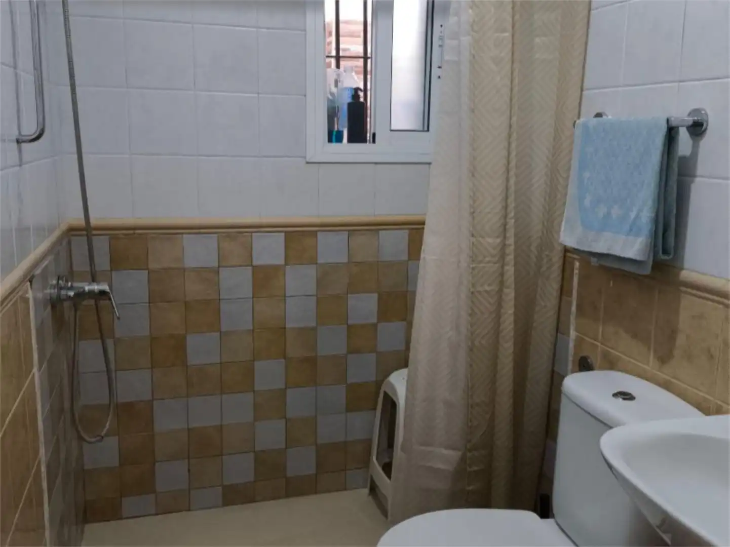 Badezimmer von Wohnung zum Verkauf in Chiclana de la Frontera mit Klimaanlage