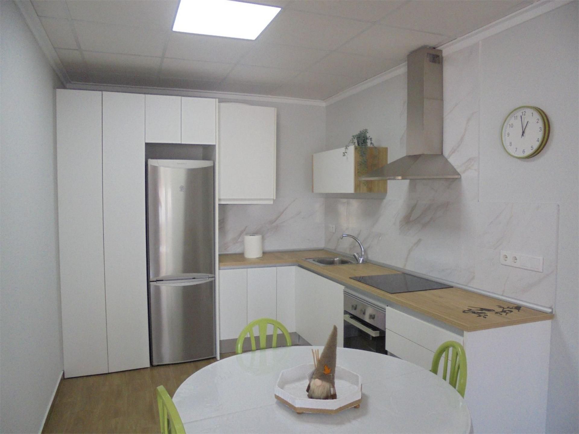 Planta baja de alquiler en Avenida de la Constitución, 102, Catral Cocina de Planta baja de alquiler en Catral con Amueblado