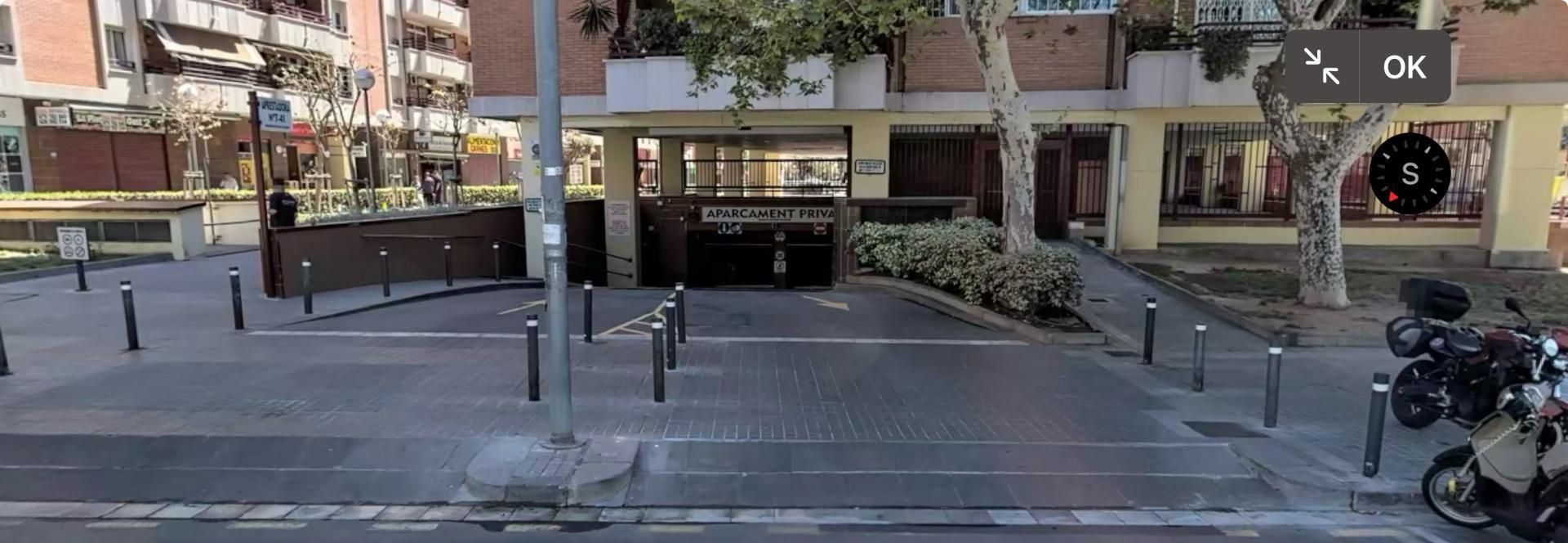 Garaje en venta en Carrer de l'Aprestadora, 35, Santa Eulàlia Parking de Garaje en venta en L'Hospitalet de Llobregat