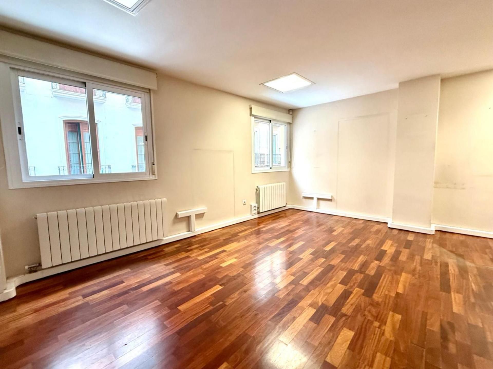 Pis de lloguer a Calle Bazán, 50, Barrio del Centro Dormitori de Pis de lloguer en Alicante / Alacant amb Aire condicionat