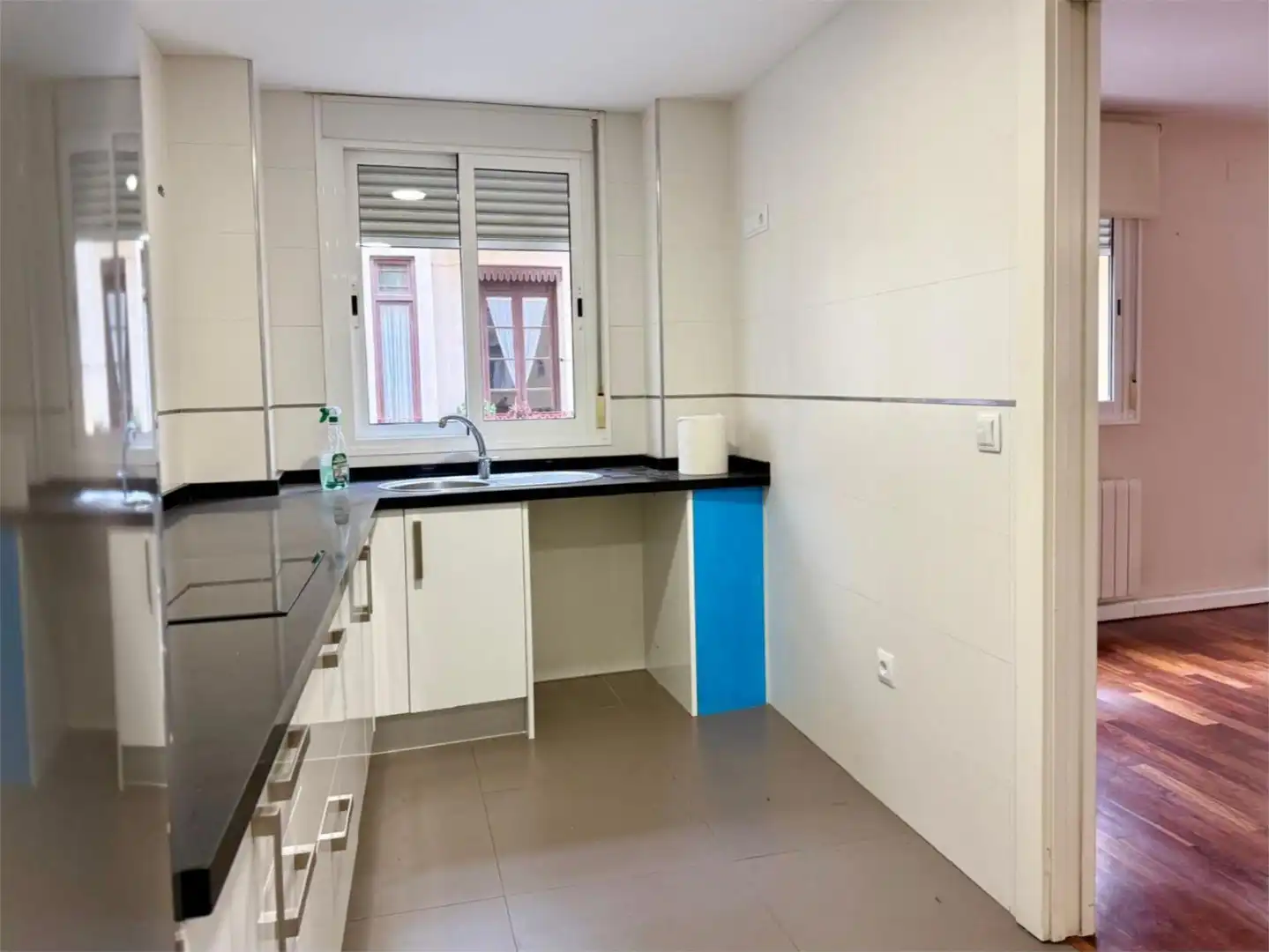 Pis de lloguer a Calle Bazán, 50, Barrio del Centro Cuina de Pis de lloguer en Alicante / Alacant amb Aire condicionat i Parquet