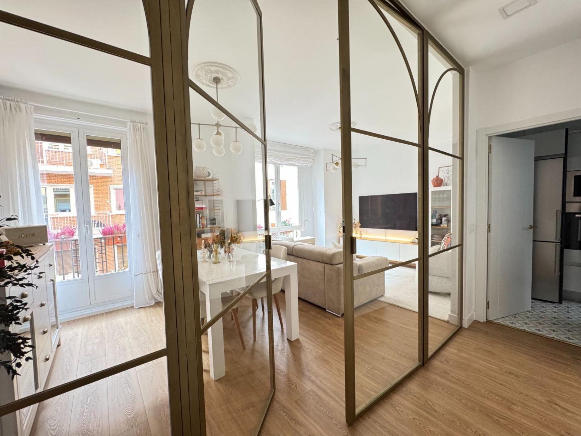 Pis en venda a Calle de Francisco Ricci, 12, Gaztambide Sala d'estar de Pis en venda en  Madrid Capital amb Aire condicionat i Balcó