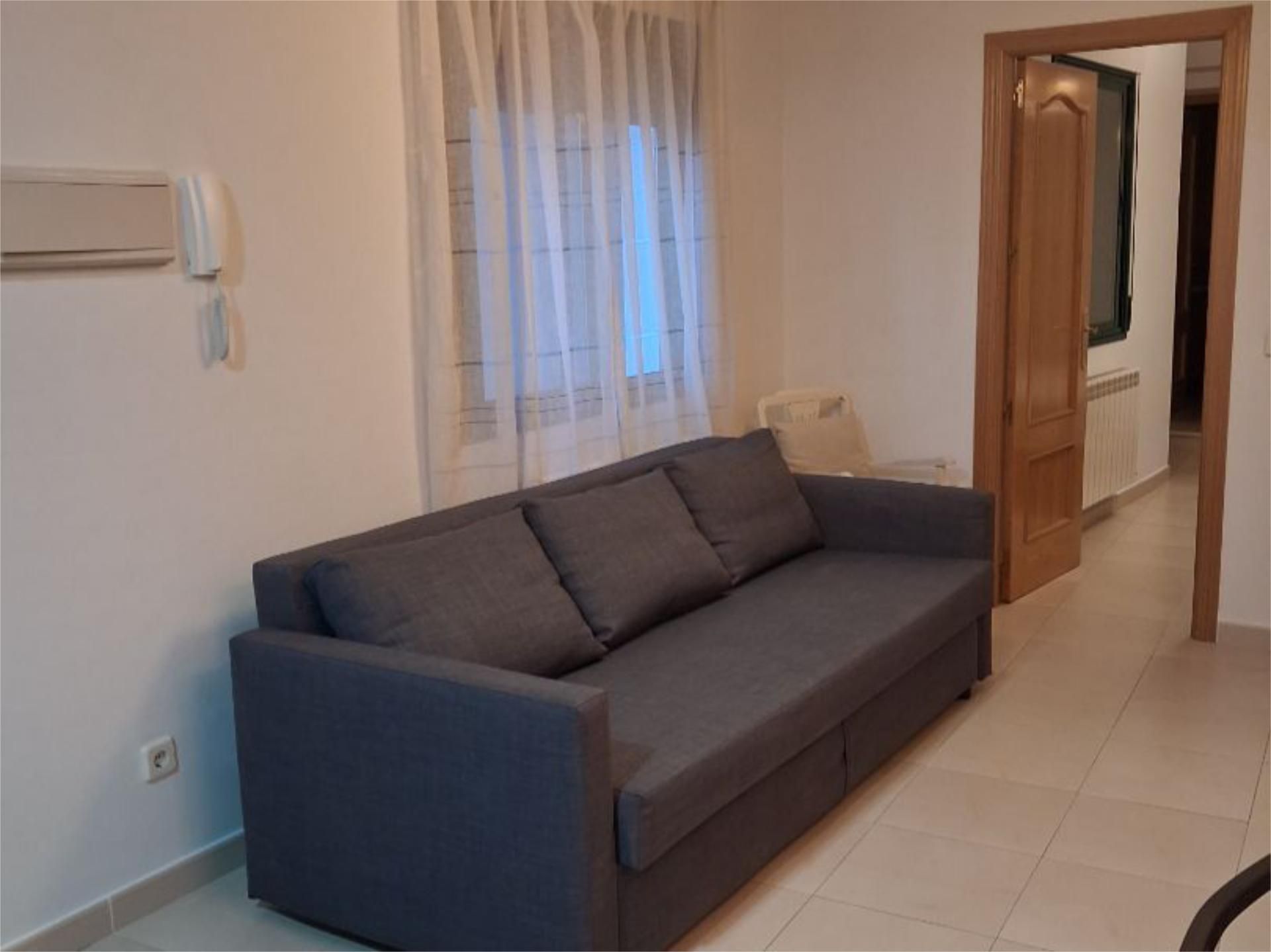 Pis de lloguer a Calle de la Cueva, 39, Chinchón Sala d'estar de Pis de lloguer en Chinchón amb Calefacció, Moblat i Videoporter