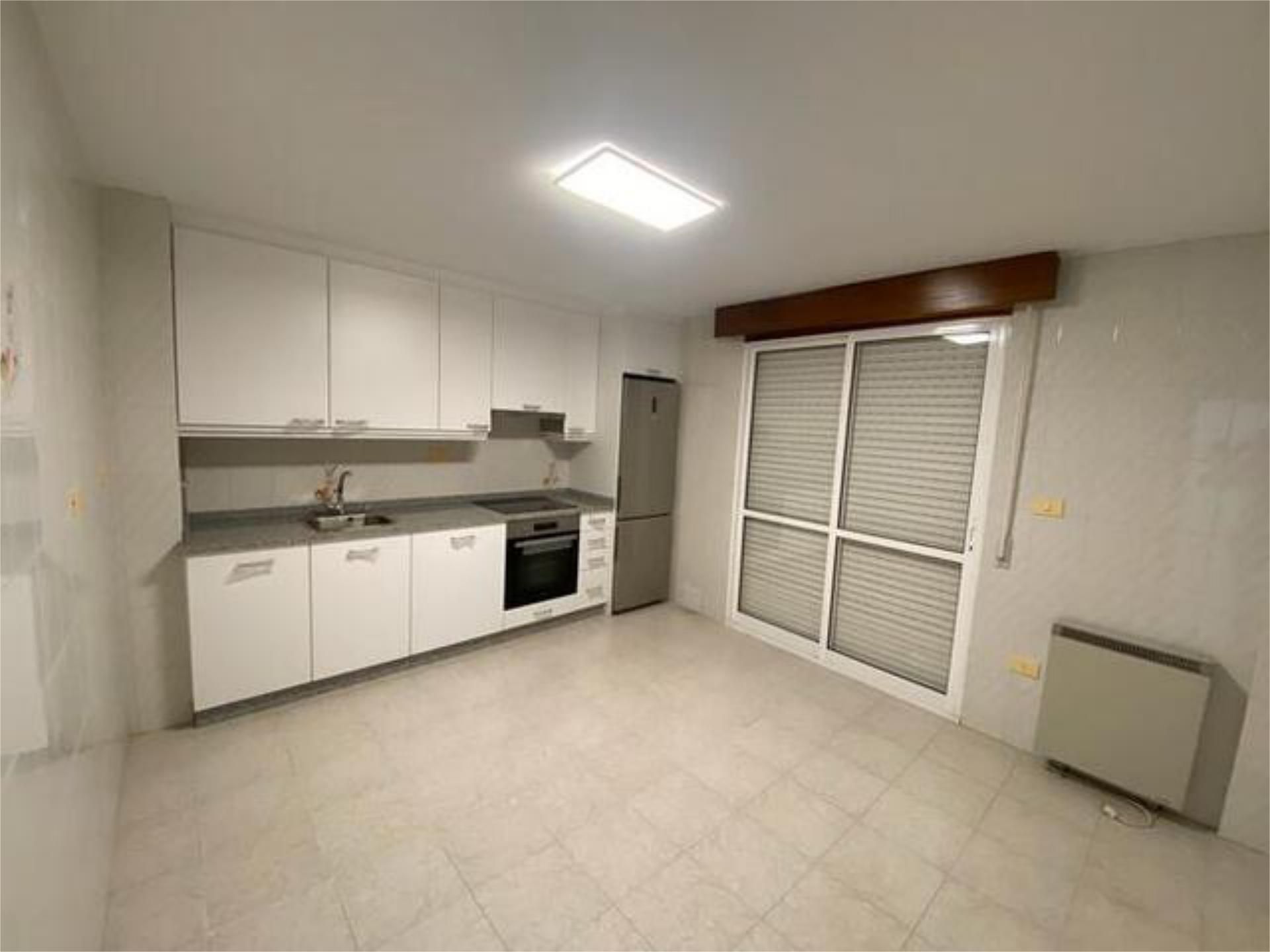 Kitchen of Flat to rent in Celanova  with Terrace and Storage room
