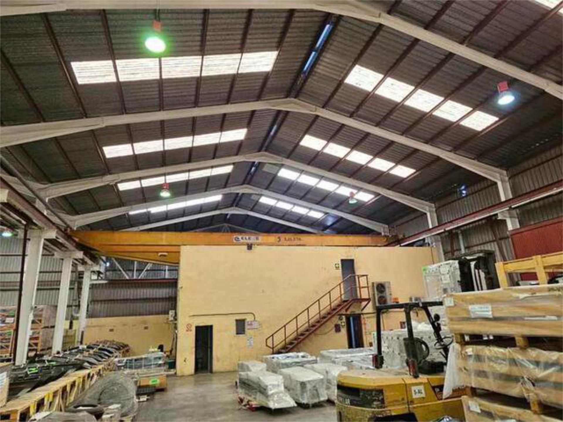 Vista exterior de Nave industrial de alquiler en Carlet