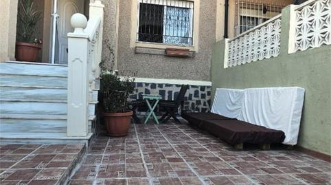 Casa adosada en venda a Calle Calderón de la Barca, 8, Monforte del Cid, Alicante - imatge 2 Foto 2 de Casa adosada en venda a Calle Calderón de la Barca, 8, Monforte del Cid, Alicante