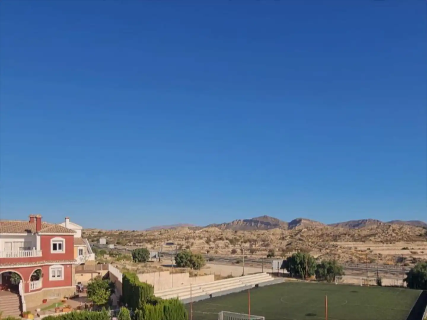 Vista exterior de Casa adosada en venta en Monforte del Cid con Terraza y Balcón