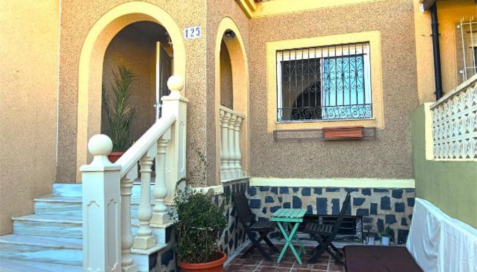 Casa adosada en venda a Calle Calderón de la Barca, 8, Monforte del Cid, Alicante - imatge 1 Foto 1 de Casa adosada en venda a Calle Calderón de la Barca, 8, Monforte del Cid, Alicante