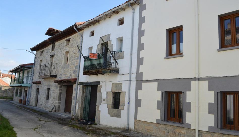 Foto 1 de Casa adosada en venda a Plaza Mayor, 13, Merindad de Montija, Burgos
