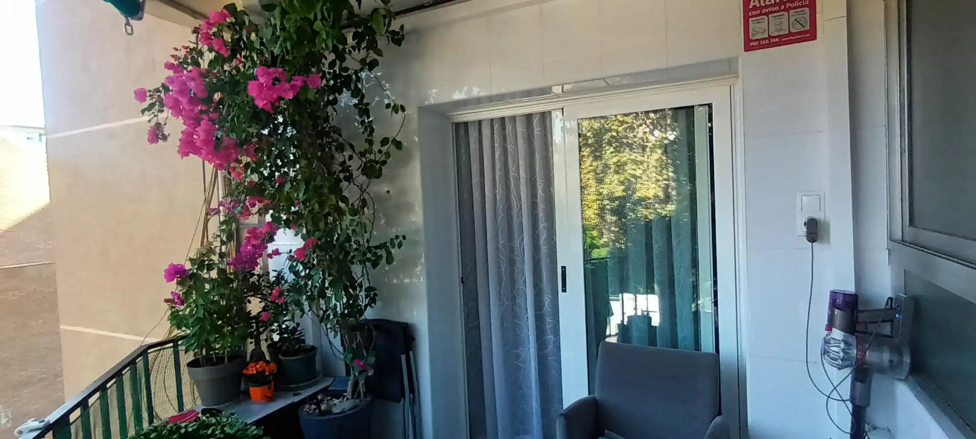 Zimmer in Avinguda del Congrés Eucarístic, 20, Congrés Terrasse von Wohnung zur untervermieten in Badalona mit Klimaanlage, Heizung und Parkett