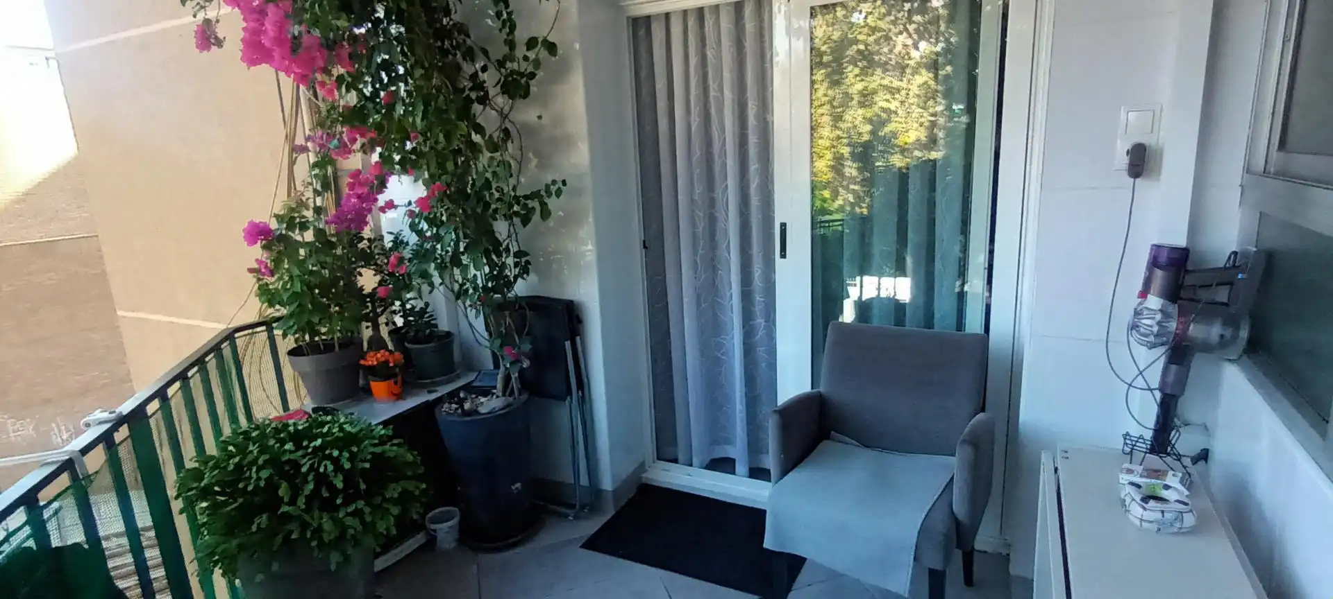 Zimmer in Avinguda del Congrés Eucarístic, 20, Congrés Terrasse von Wohnung zur untervermieten in Badalona mit Klimaanlage, Heizung und Parkett